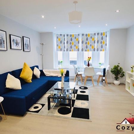 Luxury Central Self Contained Flat By Cozynest レディング エクステリア 写真