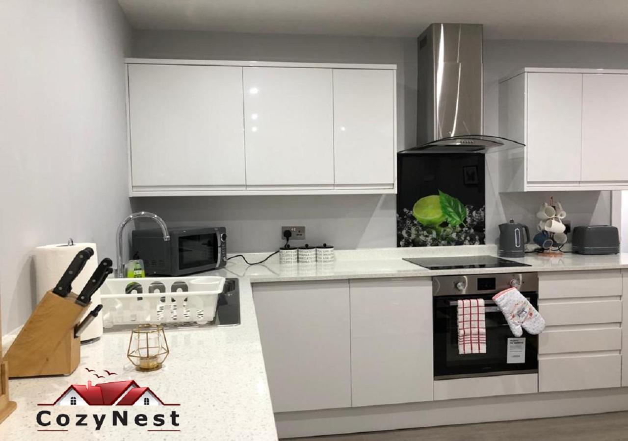 Luxury Central Self Contained Flat By Cozynest レディング エクステリア 写真
