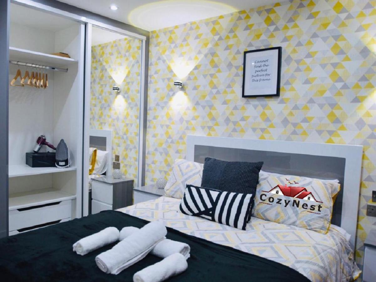 Luxury Central Self Contained Flat By Cozynest レディング エクステリア 写真
