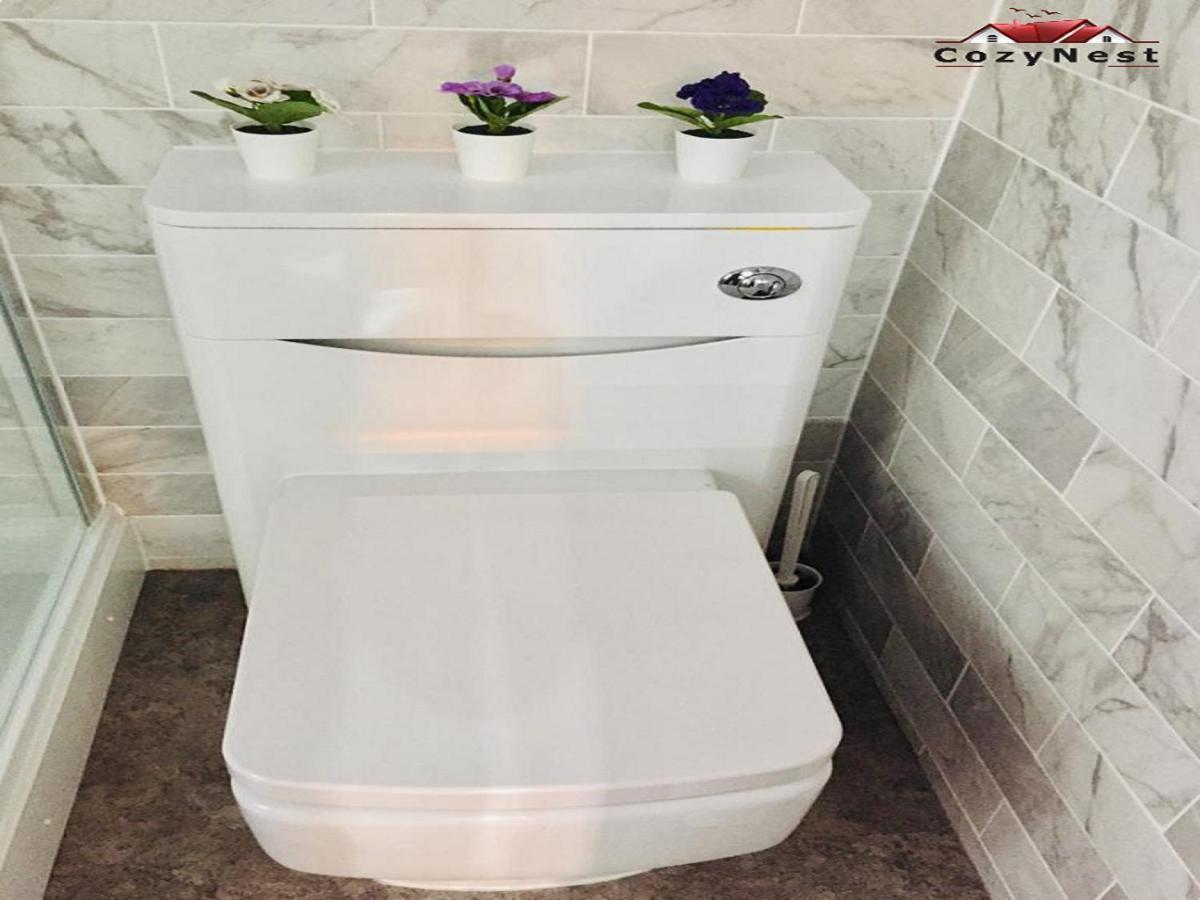Luxury Central Self Contained Flat By Cozynest レディング エクステリア 写真