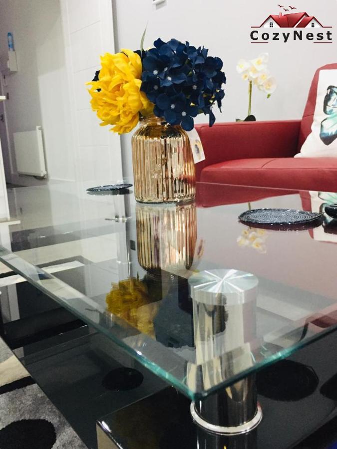 Luxury Central Self Contained Flat By Cozynest レディング エクステリア 写真