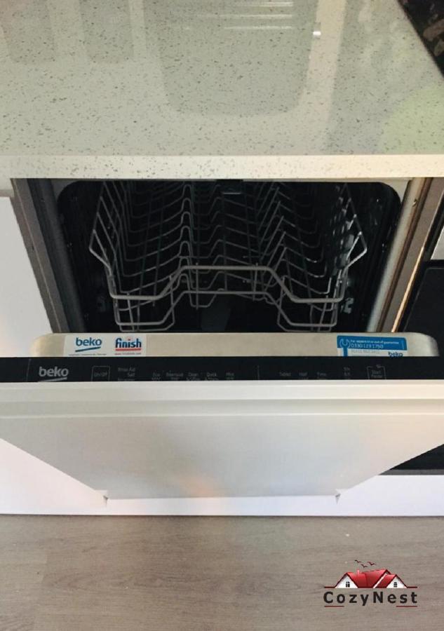 Luxury Central Self Contained Flat By Cozynest レディング エクステリア 写真